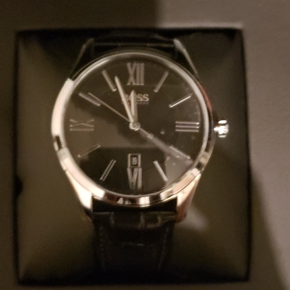 Watch - Picture 2 of 5